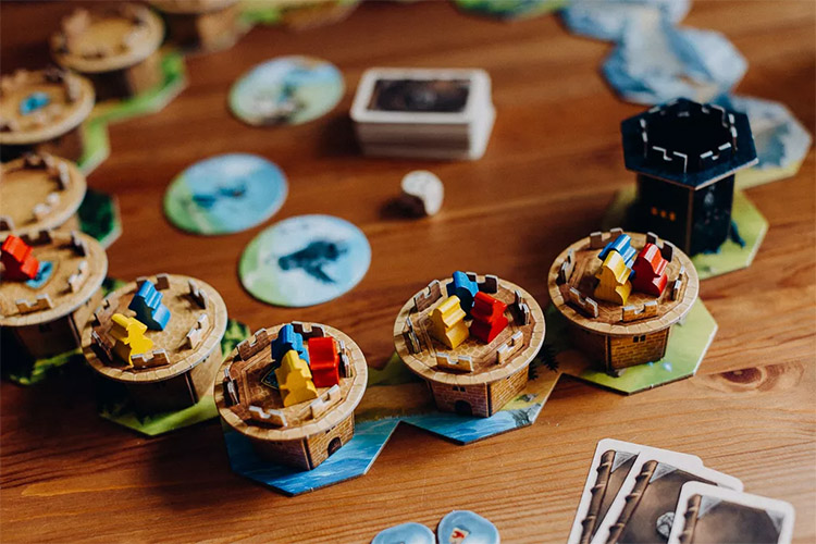 桌游《巫师飞塔》图片